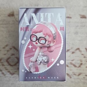 Anita Fashion Week Figurine